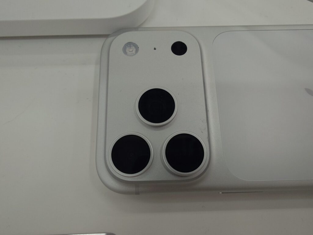 iPhone17 Proのキズに関する画像